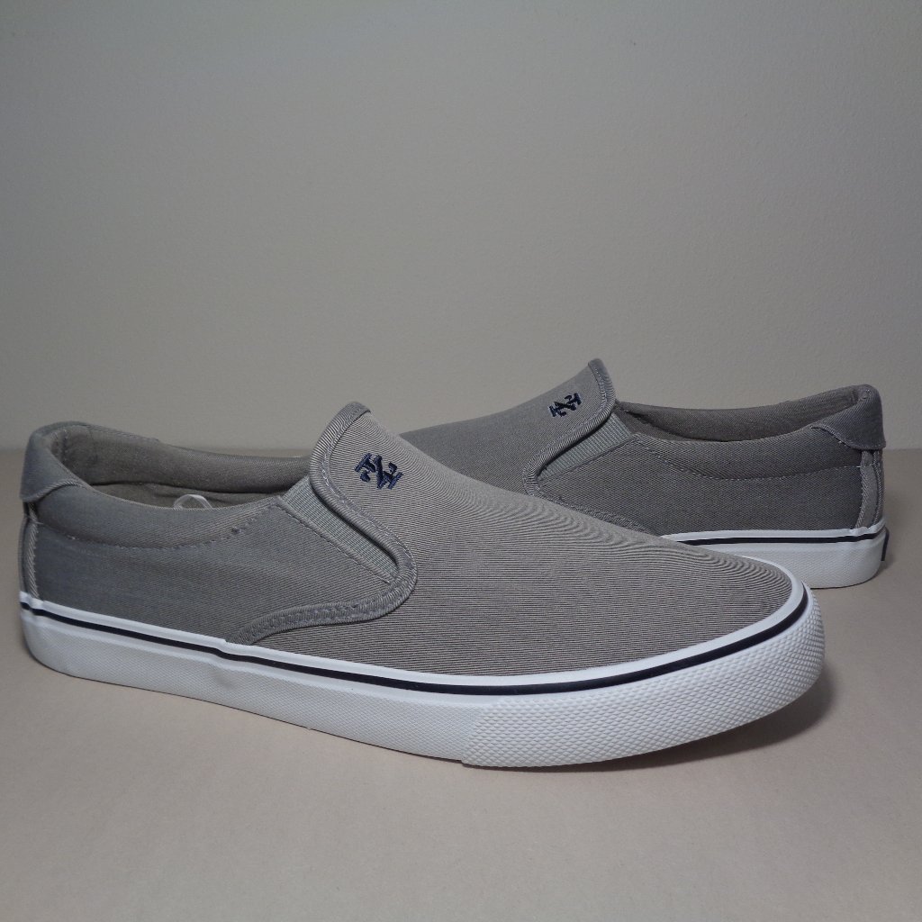 Izod Size 10.5 M / Sunapee / Gray / Canvas / Sneakers / Loafers New Men's Shoes